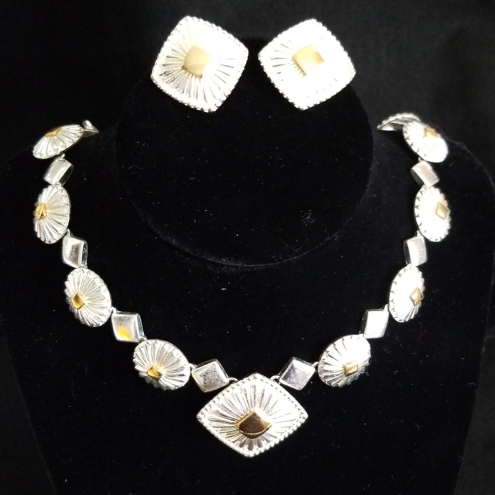 Stunning Silver Goldtone Set Necklace Clip earring